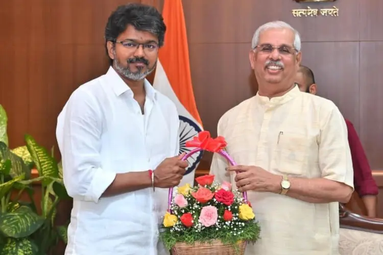 राज्यपाल से मिले TVK चीफ विजय, सरकार बनाने का दावा किया पेश, कल लेंगे CM पद की शपथ