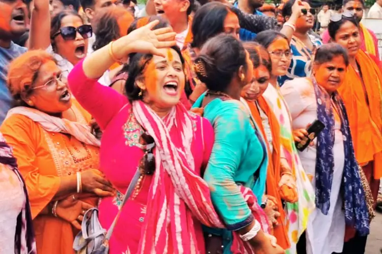 बंगाल में हारीं ममता बनर्जी, 7 फीसदी वोट कम होते ही हाथ से निकलीं 133 सीटें, बीजेपी के 45 प्रतिशत वोट ने उखाड़ फेंका टीएमसी का साम्राज्य
