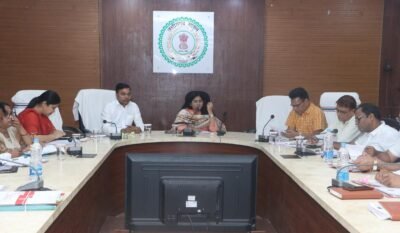 15 जून से पहले मिशन मोड में पूरा होगा फार्मर रजिस्ट्री अभियान  एग्री स्टैक से किसानों को मिलेगी डिजिटल पहचान, खरीफ तैयारी और खाद-बीज व्यवस्था की गहन समीक्षा
