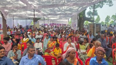 सुशासन तिहार 2026ः ’संवाद से समाधान तक’ लखनपुर के पोड़ी में जनसमस्या निवारण शिविर का आयोजन विभागीय स्टालों के माध्यम से ग्रामीणों को मिली योजनाओं की जानकारी शिविर में आवेदनों का हुआ तत्काल निराकरण मुख्यमंत्री विष्णु देव साय की मंशा अनुरूप हर द्वार तक पहुँच रहा प्रशासन-विधायक  प्रबोध मिंज