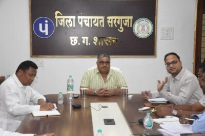 पर्यटन एवं संस्कृति मंत्री  राजेश अग्रवाल ने जिले में सड़क, बिजली, पेयजल सहित आमजनों हेतु जरूरी व्यवस्थाओं के सम्बंध में अधिकारियों की समीक्षा बैठक ली मानसून से पूर्व शेष निर्माण कार्य, मरम्मत, सुधार सहित अन्य महत्वपूर्ण कार्य समय सीमा में पूरा करने दिए आवश्यक दिशा-निर्देश अंतिम छोर के व्यक्ति तक मूलभूत सुविधाएं पहुंचाना शासन की प्राथमिकता- मंत्री श्री अग्रवाल