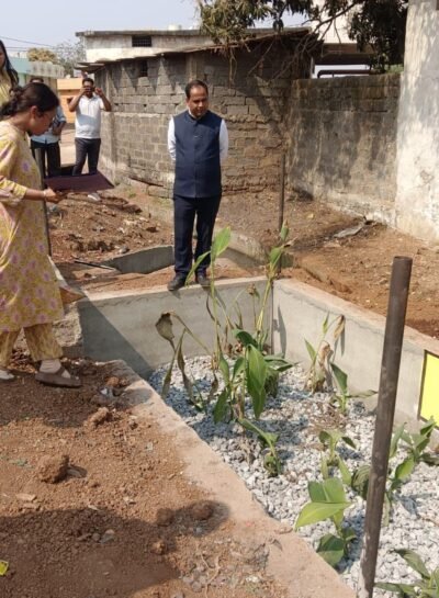 स्वच्छता और जल संरक्षण की दिशा में ग्राम परसदा उमरिया की अनूठी पहल   डी-वॉटर संरचना से स्वच्छ हुए तालाब