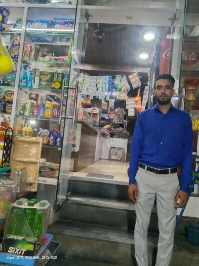 अनुसूचित जाति अभ्युदय योजना से बदली कुमार गौरव ताड़िया की जिंदगी मल्टी स्टोर के लिए मिला ऋण और अनुदान, अब हर माह हो रही 20 से 25 हजार रुपये की आमदनी
