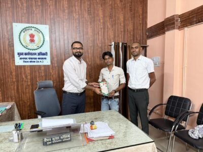 शासन की सेवाएं पहुंच रहीं लोगों तक, सीएम हेल्पलाइन पर प्राप्त आवेदनों का हो रहा समयबद्ध निराकरण