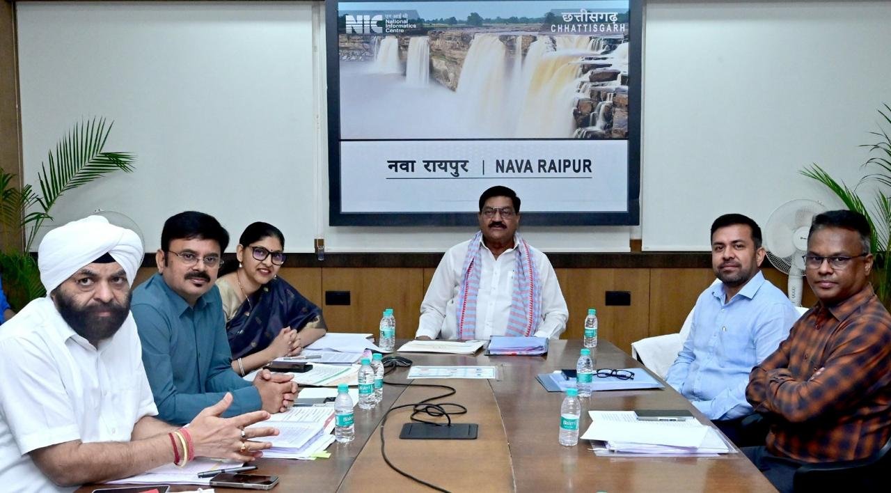 खाद्य मंत्री दयालदास बघेल की अध्यक्षता में मंत्री मण्डलीय उप समिति की बैठक सम्पन्न