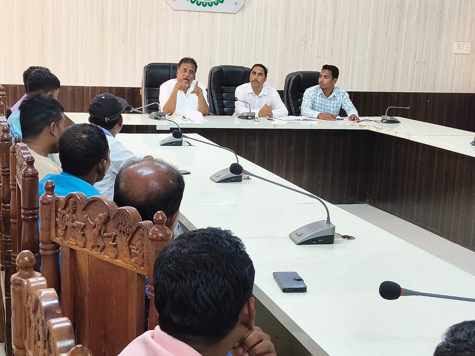 छत्तीसगढ़ होमस्टे नीति 2025-30 के तहत आयोजित बैठक में हितग्राहियों को दी गई व्यवसाय संचालन, ऋण सुविधा एवं पर्यटन संभावनाओं की जानकारी