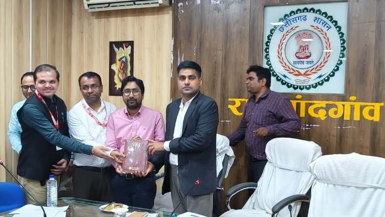 कलेक्टर ने जिला स्तरीय परामर्शदात्री समिति एवं जिला स्तरीय पुनरीक्षण समिति की बैठक ली