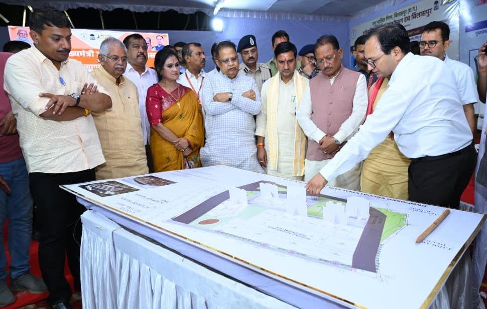मुख्यमंत्री विष्णुदेव साय ने बिलासपुर में निर्माणाधीन नालंदा परिसर एवं एजुकेशन हब का किया निरीक्षण