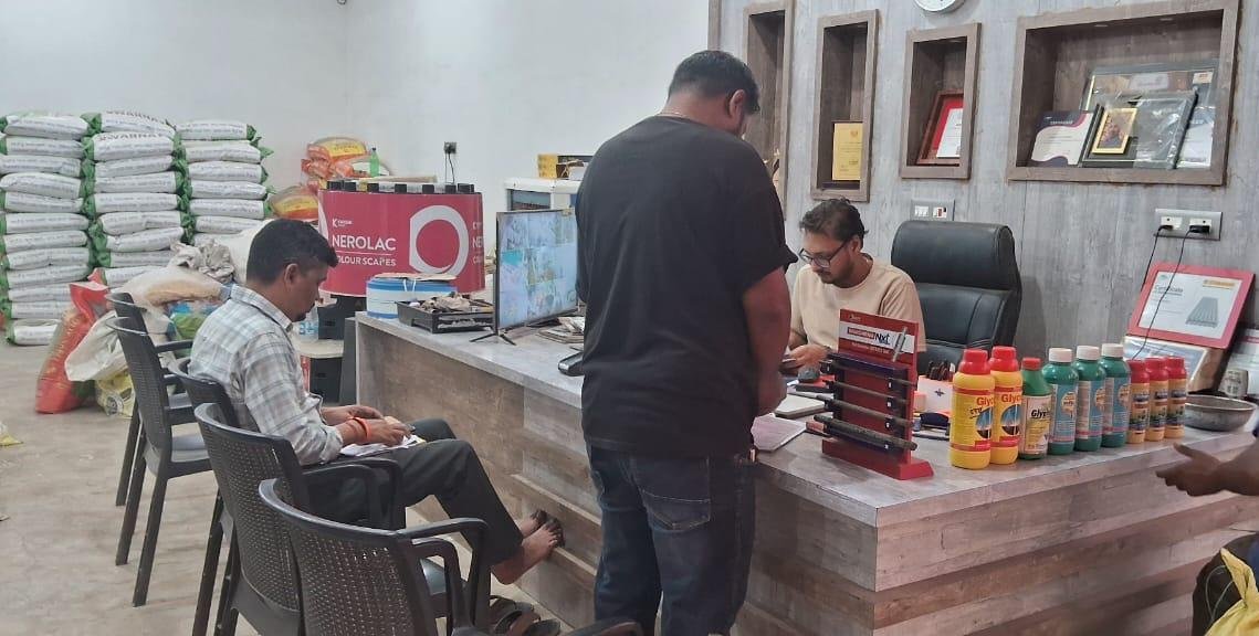 नैनो यूरिया-डीएपी से बदली खेती की तस्वीर, किसान जनक देवांगन को कम लागत में मिला बेहतर उत्पादन