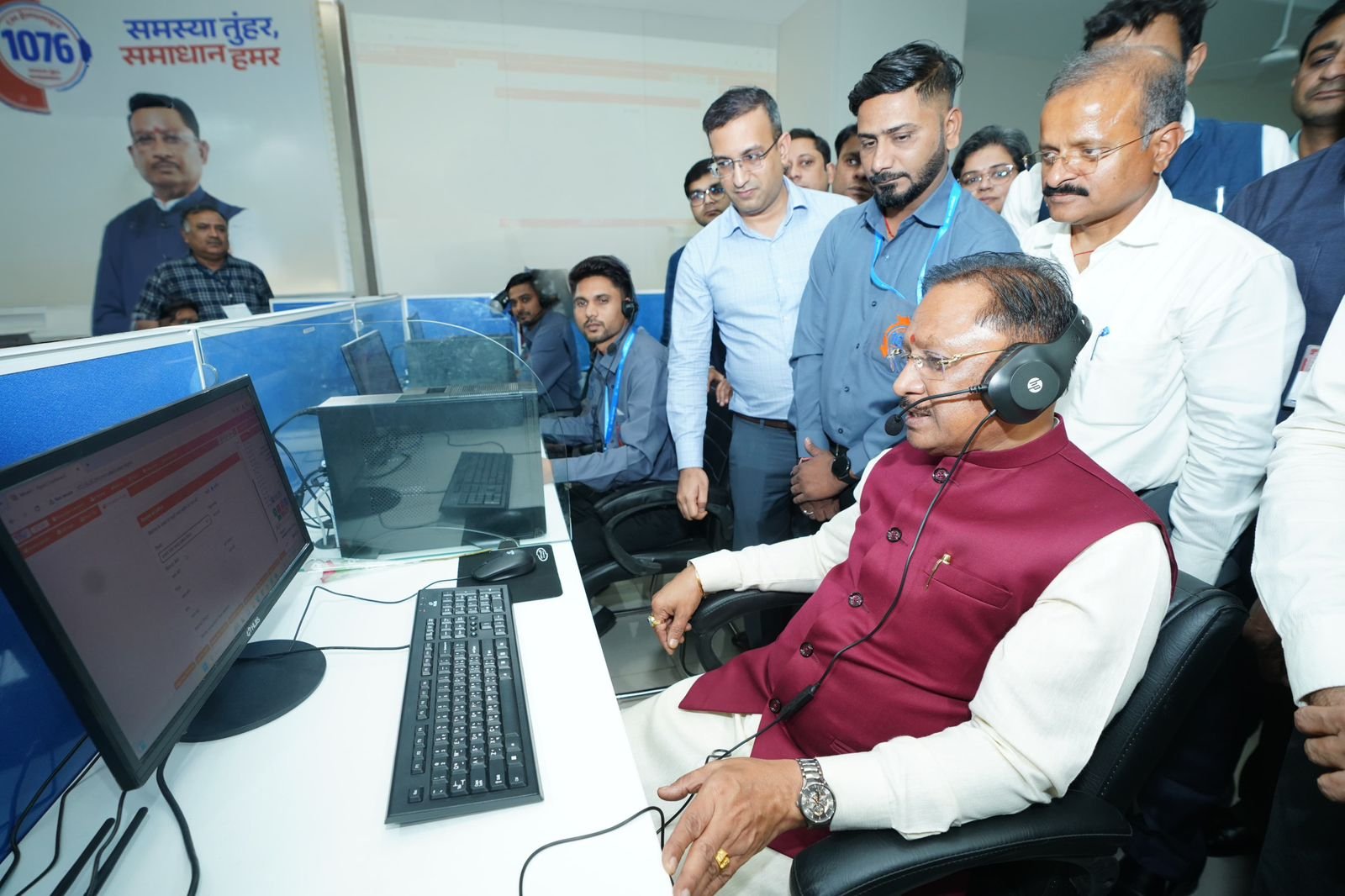 मुख्यमंत्री हेल्पलाइन के प्राप्त आवेदनों के त्वरित एवं गुणवत्तापूर्ण निराकरण के निर्देश