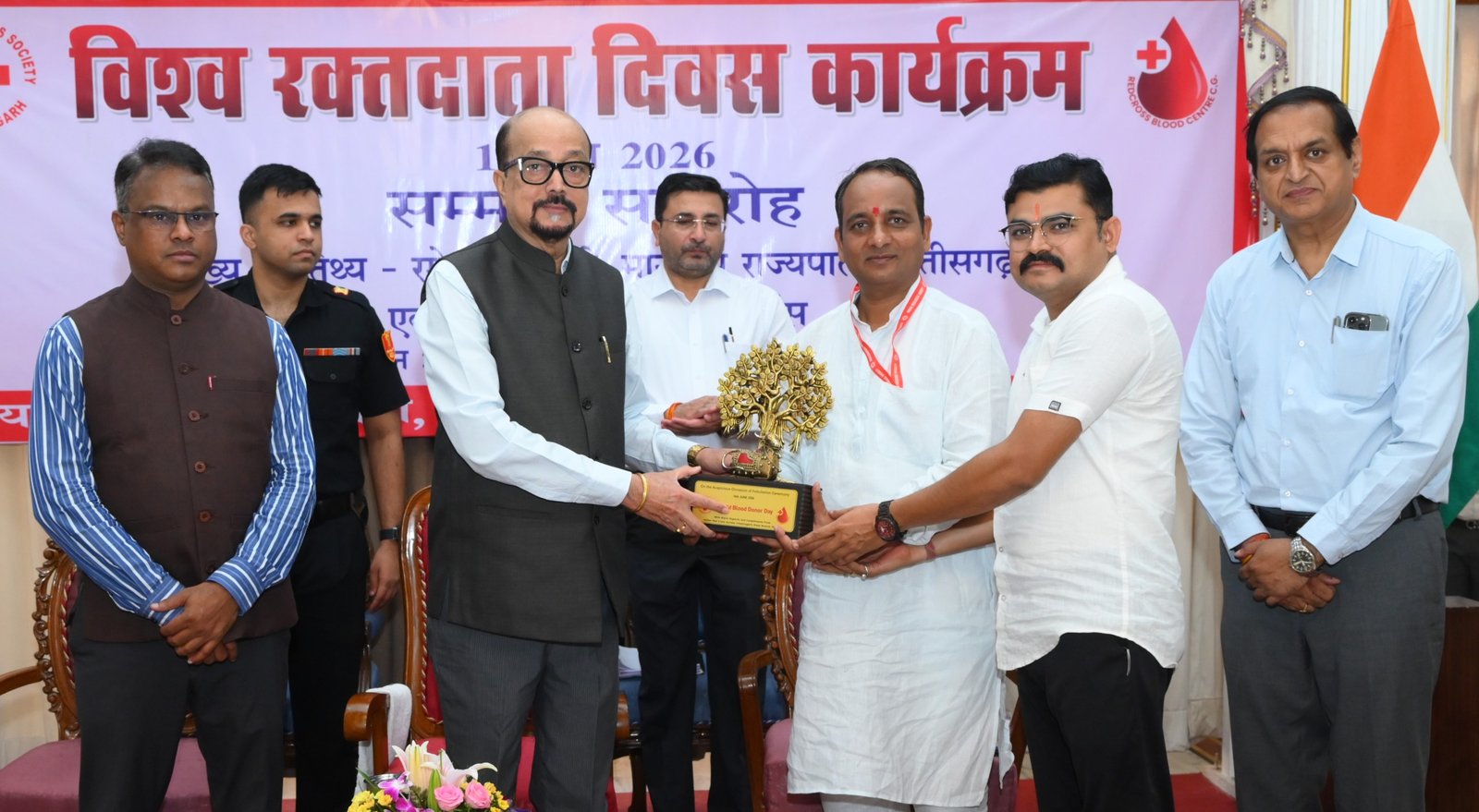 रक्तदान सबसे बड़ा दान, इससे बड़ी कोई सेवा नहीं – राज्यपाल डेका