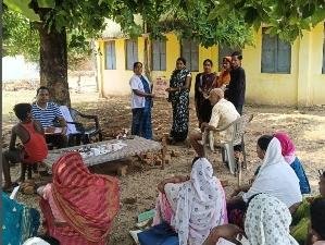 दुर्गम पंडो बस्ती तक पहुंचीं स्वास्थ्य सेवाएं, 54 ग्रामीणों का हुआ स्वास्थ्य परीक्षण