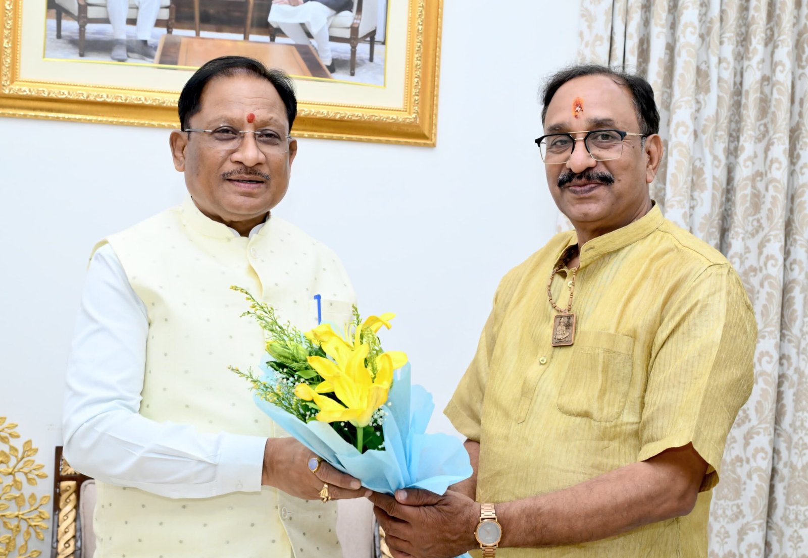 मुख्यमंत्री से छत्तीसगढ़ योग आयोग के नवनियुक्त अध्यक्ष  संजय अग्रवाल ने की सौजन्य मुलाकात