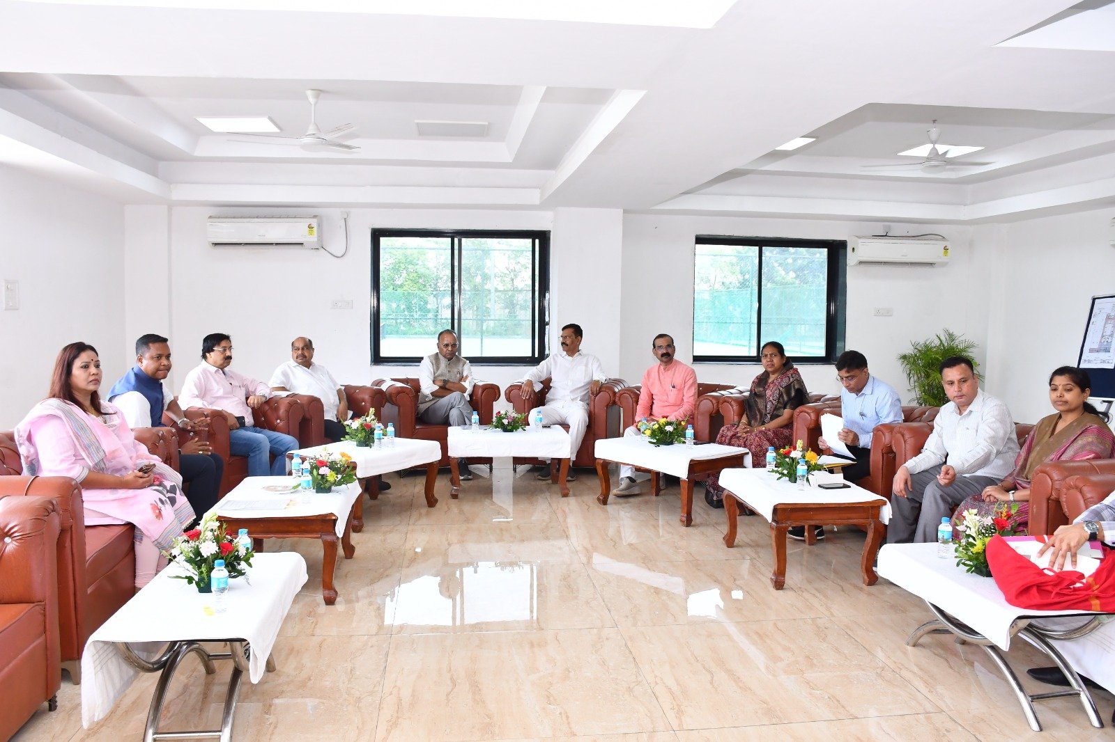 विधान सभा की प्राक्कलन समिति ने लाभाण्डी स्थित अंतर्राश्ट्रीय टेनिस अकादमी का किया स्थल निरीक्षण.