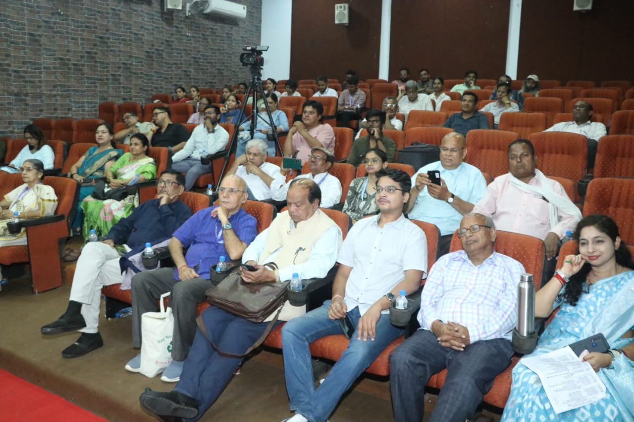 लोकसाहित्य के दर्पण में अतीत का प्रतिबिंब विषयक दो दिवसीय राज्य स्तरीय सम्मेलन का सफल समापन