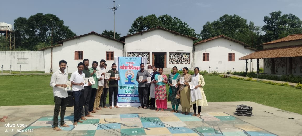 जशपुर के प्राकृतिक वातावरण में सरना एथनिक रिजॉर्ट के कर्मचारियों और पर्यटकों ने किया सामूहिक योगाभ्यास, स्वस्थ जीवनशैली अपनाने का दिया संदेश