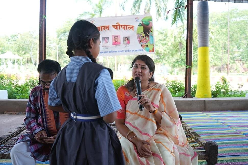 बच्चों के अधिकारों और सुरक्षा के लिए गांव-गांव पहुंच रही बाल चौपाल