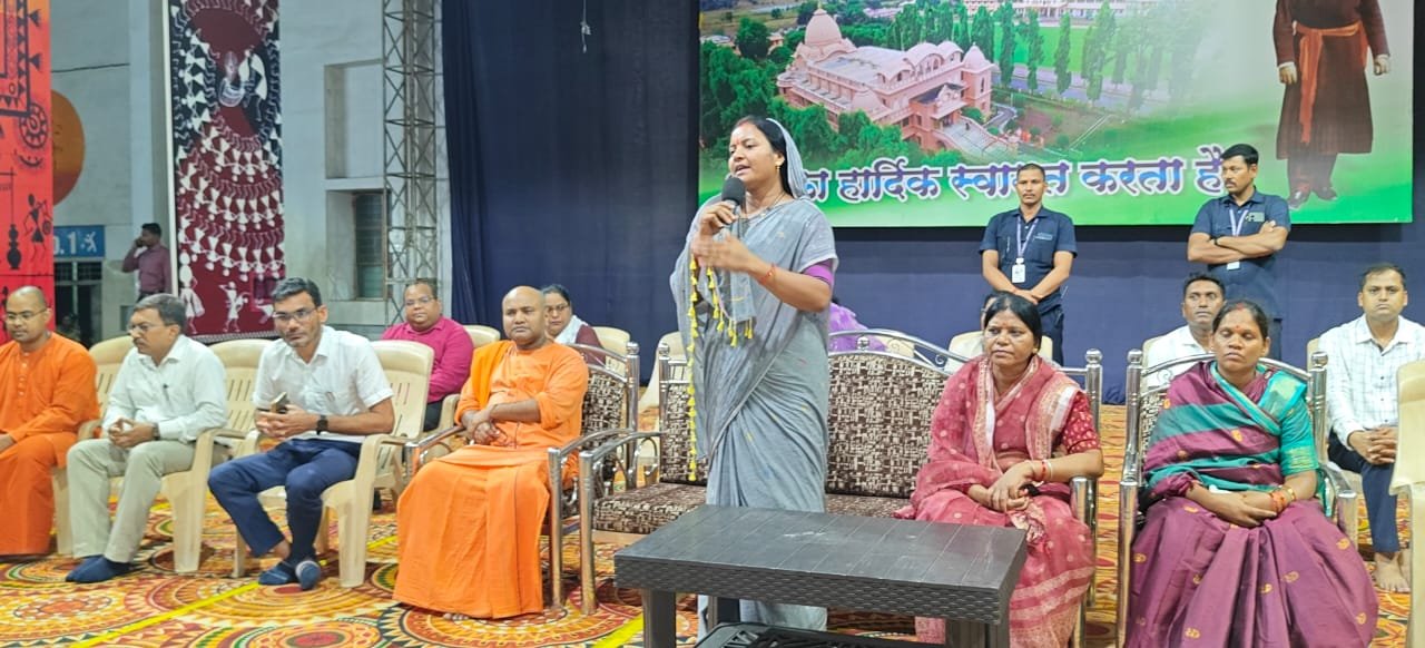 नक्सल मुक्त नारायणपुर विकास की नई उड़ान पर: मंत्री लक्ष्मी राजवाड़े ने विद्यार्थियों को दिया बड़े सपने देखने का संदेश