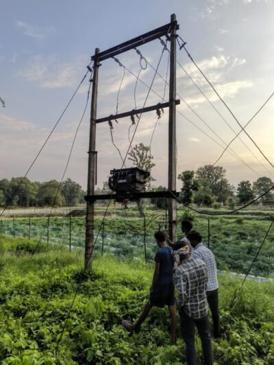 मुख्यमंत्री कैंप कार्यालय की पहल से ग्राम बोड़ालाता में पुनः बहाल हुई बिजली आपूर्ति ग्रामीणों ने मुख्यमंत्री  विष्णुदेव साय का जताया आभार
