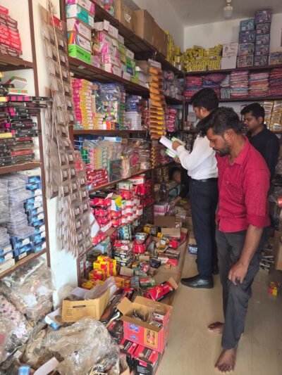 जशपुर में खाद्य एवं औषधि प्रशासन विभाग द्वारा तीन दिवसीय विशेष जांच अभियान संपन्न जिले में कॉस्मेटिक दुकानों, वेटनरी भंडार व जिला अस्पताल की दवाओं की जांच