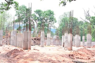 प्रभारी सचिव अंकित आनंद ने जशपुर मुख्यालय में बन रहे नालंदा परिसर के निर्माण कार्य का अवलोकन किया 2 एकड़ में 11 करोड़ की लागत से बनाया जा रहा है हाइटेक नालंदा लाइब्रेरी विघार्थियों को 24 घंटे निःशुल्क इंटरनेट, कम्प्यूटर,ई लाइब्रेरी, कैंटिन और पार्किंग की भी मिलेंगी सुविधा