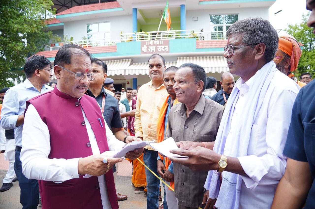 मुख्यमंत्री विष्णुदेव साय ने गंभीर किडनी रोगी के उपचार हेतु 3.95 लाख की सहायता राशि की स्वीकृत