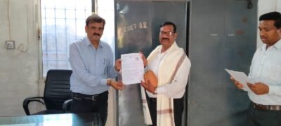सेवानिवृत्ति के दिन ही मिला पीपीओ, शिक्षा विभाग के 7 कर्मचारियों को मिला सम्मान कलेक्टर  रोहित व्यास के निर्देशन में समय पर पूरी हुई पेंशन प्रक्रिया शॉल-श्रीफल भेंट कर दी गई विदाई