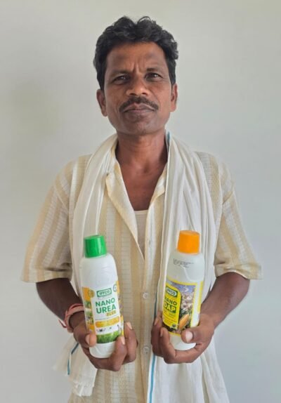 नैनो उर्वरक के उपयोग से बढ़ी पैदावार, मिट्टी संरक्षण में भी मिल रहा लाभरू किसान सत्यनारायण