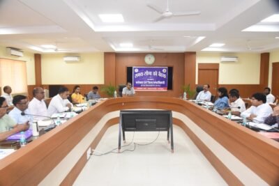 अपर कलेक्टर सुनील नायक ने ली साप्ताहिक समय सीमा की बैठक लंबित प्रकरणों को समय अवधि में गुणवत्तापूर्ण निराकरण करने के निर्देश दिए