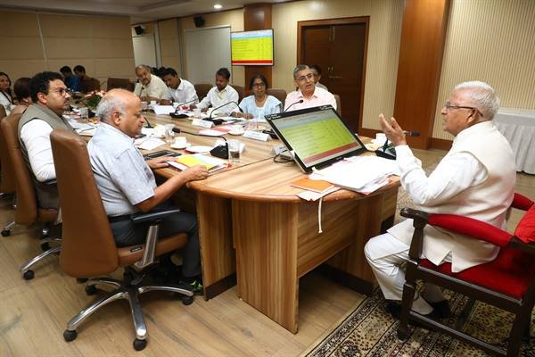 गुणवत्ता की निगरानी के मानक मापदंड किए जाए निर्धारित : राज्यपाल पटेल