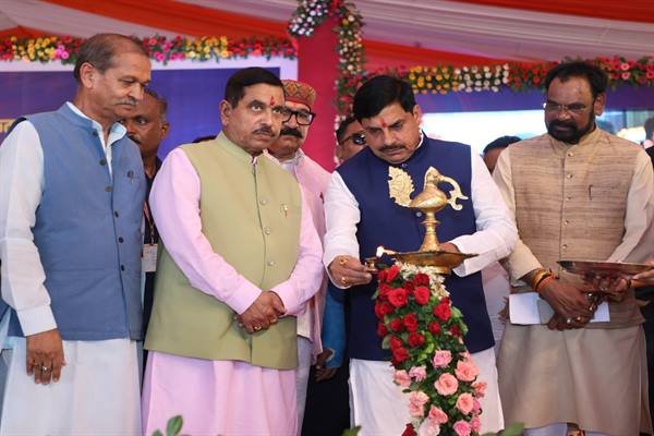 हरित विकास, निवेश और रोजगार… इसी दिशा में आगे बढ़ रही हमारी सरकार : मुख्यमंत्री डॉ. यादव