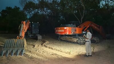 मुख्यमंत्री के कड़े निर्देशों का असर : अवैध खनन पर राज्य भर में हो रही कार्रवाई, धमतरी में 5 चैन माउंटेन मशीनें जब्त सूक्ष्म निगरानी, तकनीक और सख्त कार्रवाई से अवैध खनन पर लग रहा अंकुश