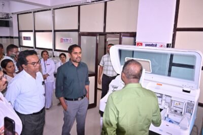 जिला अस्पताल में स्वास्थ्य सुविधाओं का विस्तार जारी: कलेक्टर   अबिनाश मिश्रा ने किया निरीक्षण  अत्याधुनिक अटल आरोग्य लैब शुरू, 133 प्रकार की जांचें होंगी निःशुल्क उपलब्ध