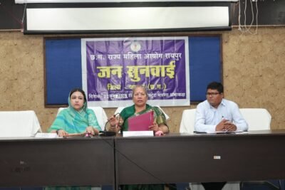 ‘‘आर्मी’’ अनावेदक पिछले 6 वर्ष से आवेदिका का करता था शोषण उससे एक बच्ची होने के बाद भी नहीं किया विवाह। आयोग के निर्देश पर महिला एवं बाल विकास विभाग करायेगा विवाह। आयोग के समझाईश पर अनावेदक देगा अपनी पत्नी और बच्चों को 20 हजार रूपये का भरण-पोषण