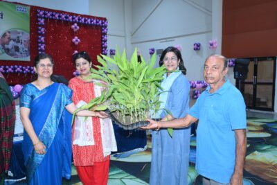 एनटीपीसी लारा द्वारा किसानों को सहायता व ग्रामीणों को चश्मा वितरण