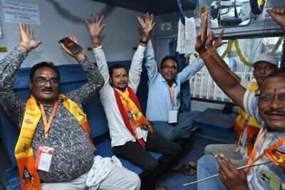 सोमनाथ मंदिर हमारे राष्ट्रीय स्वाभिमान, सांस्कृतिक गौरव और आस्था का प्रमुख केन्द्र – मुख्यमंत्री श्री साय मुख्यमंत्री ने विशेष ट्रेन को हरी झंडी दिखाकर सोमनाथ स्वाभिमान सांस्कृतिक यात्रा का किया शुभारंभ