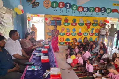 पलामू में उपायुक्त की पहल पर जर्जर स्कूल बना आधुनिक मॉडल आंगनबाड़ी केंद्र, DSWO ने किया उद्घाटन