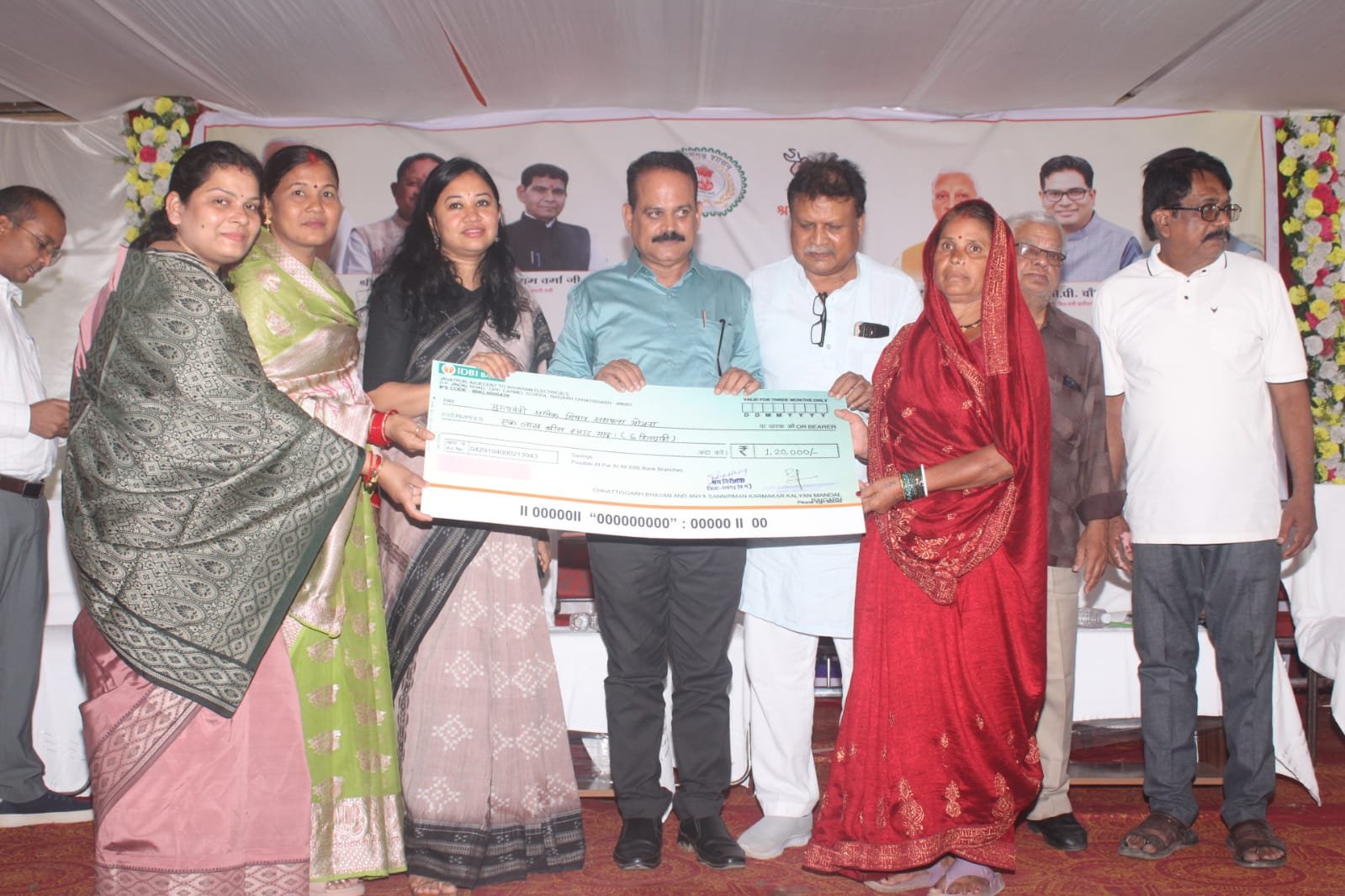 श्रमिक जनसंवाद सम्मेलन में असंख्य श्रमिकों को मिला तत्काल लाभ