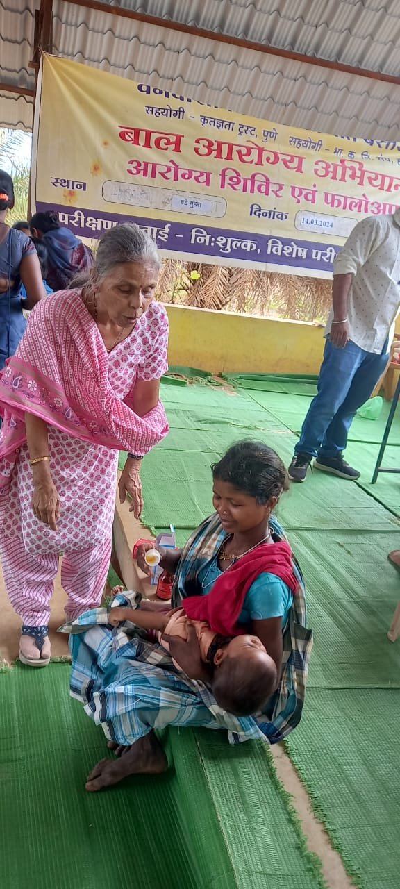 आदिवासी समाज के स्वास्थ्य, शिक्षा और सामाजिक उत्थान के लिए समर्पित गोडबोले दंपत्ति