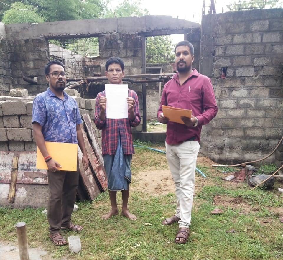 प्रधानमंत्री आवास योजना के अधूरे मकानों पर नगर पंचायत बारसूर सख्त