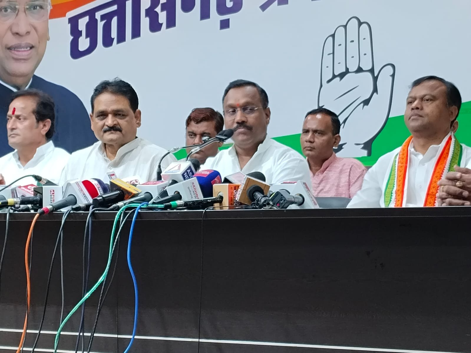 CWC सदस्य औऱ पूर्व मंत्री कमलेश्वर पटेल ने कहा राम मंदिर चंदा चोरी मामले की सुप्रीम कोर्ट की निगरानी मे हो स्वतंत्र जाँच