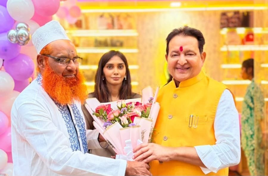 रायपुर में ‘Nails By Sakina’ का भव्य शुभारंभ,बसना विधायक डॉ. संपत अग्रवाल ने फीता काटकर किया उद्घाटन