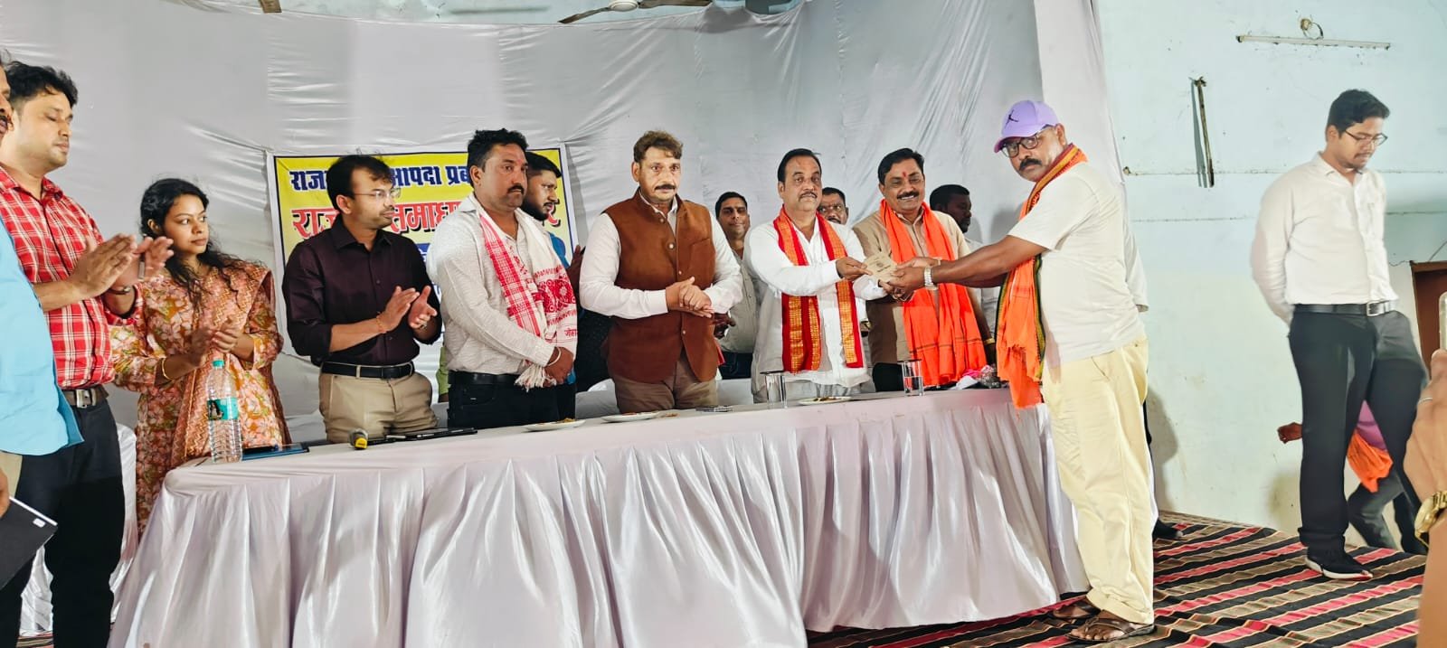 उप मुख्यमंत्री विजय शर्मा की पहल पर सहसपुर लोहारा में लगा विशेष राजस्व शिविर
