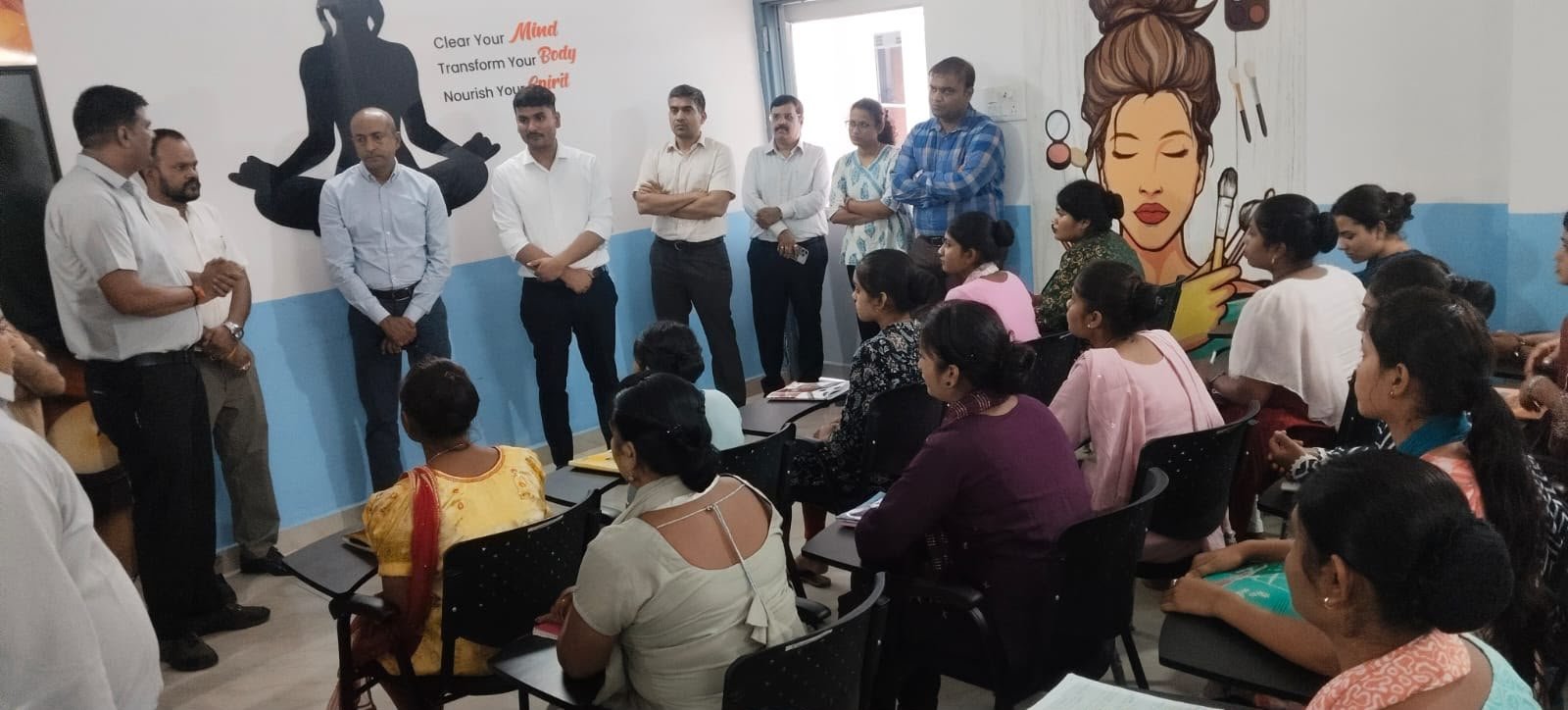स्टार्टअप इंडिया के संयुक्त सचिव संजीव सिंह ने किया ‘मधुरिमा गुरुकुल’ का दौरा, कौशल विकास मॉडल की सराहना