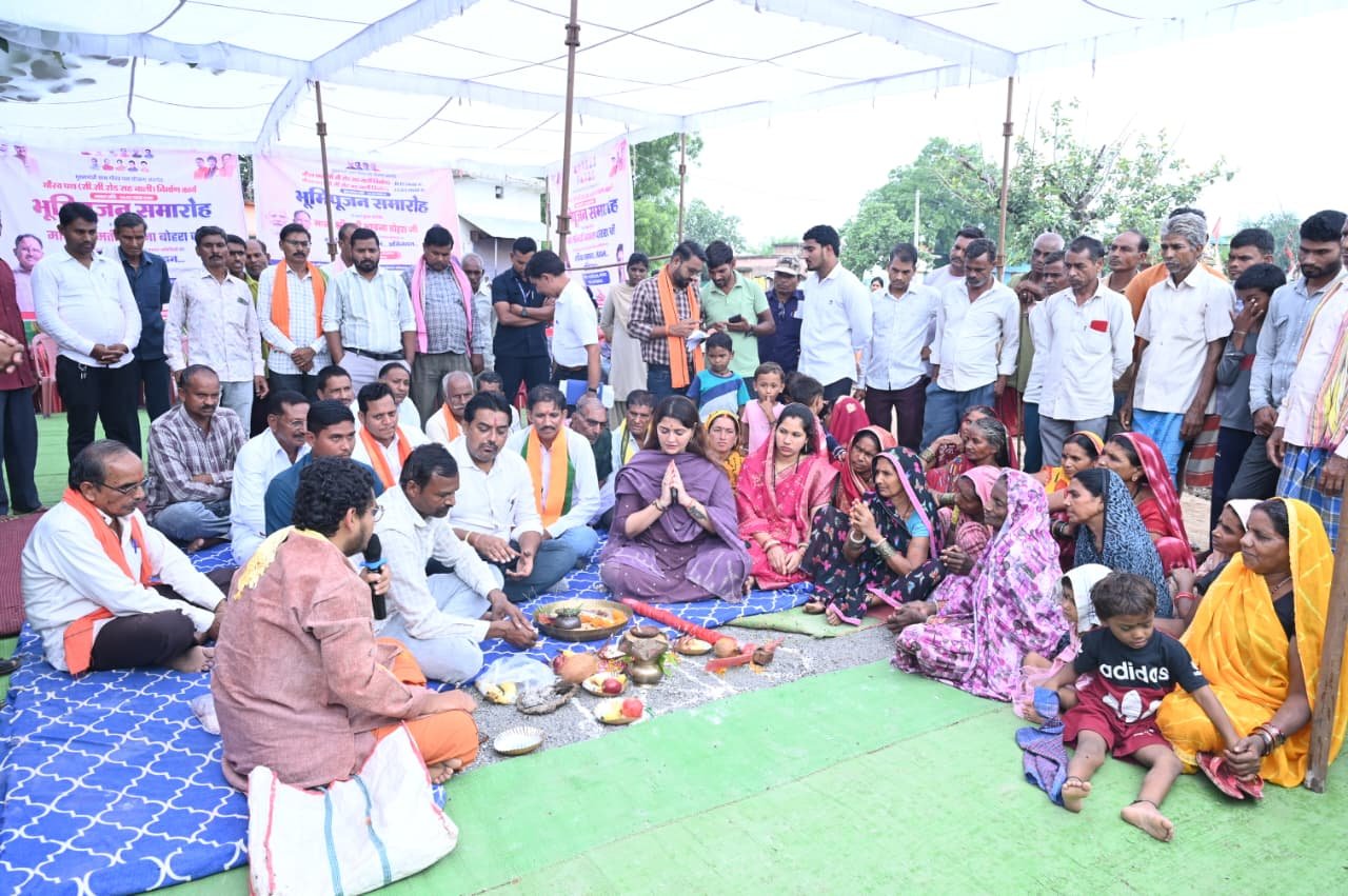 विधायक भावना बोहरा ने इन्दौरी क्षेत्र के विभीन्न ग्रामों में ₹1.07 करोड़ से अधिक के विकास कार्यों का किया भूमिपूजन एवं लोकार्पण