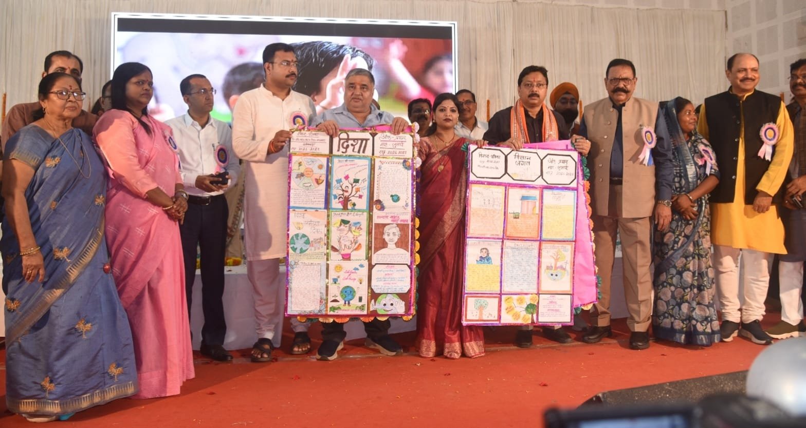 शिक्षा ही सफलता का मूल मंत्र है, कोई भी बच्चा शिक्षा से वंचित न रहे — पर्यटन मंत्री राजेश अग्रवाल