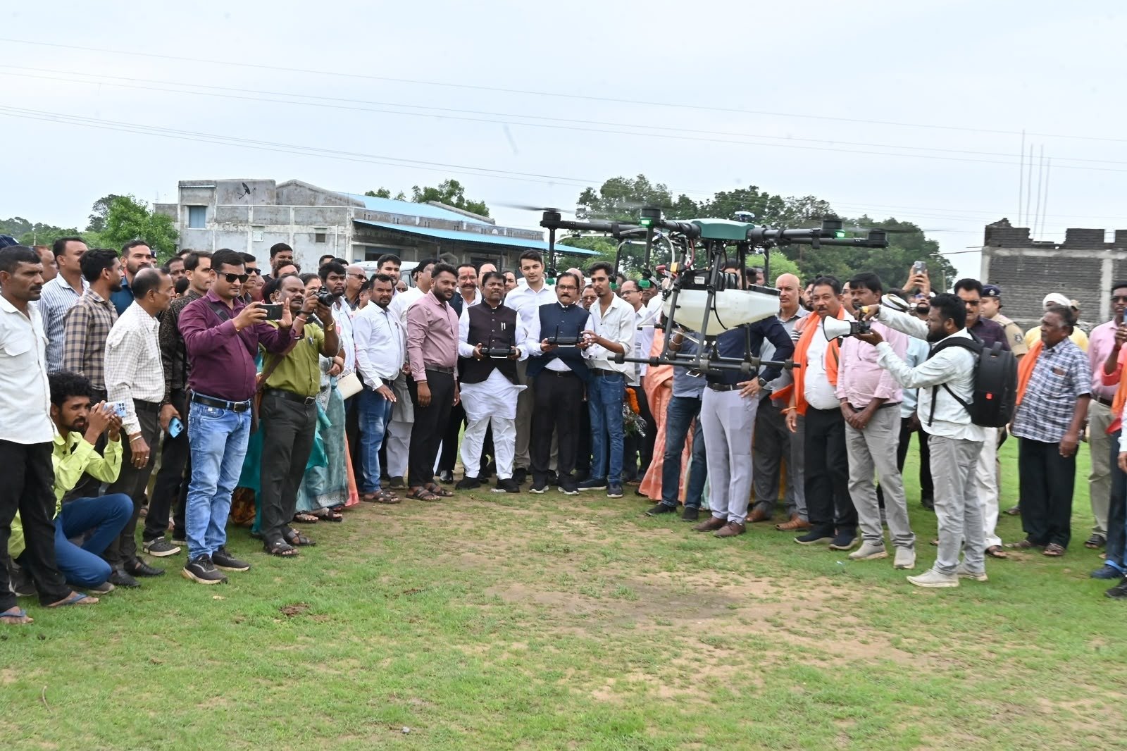 धमतरी बना पहला जिला, जहां PACS के माध्यम से किसानों को मिलेगी ड्रोन आधारित कृषि सेवा