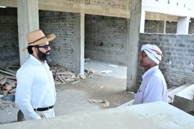 दुलदुला और बंदरचुवा में आधुनिक बस स्टैंड का निर्माण तेज, यात्रियों को जल्द मिलेगी बेहतर सुविधा कलेक्टर  रोहित व्यास ने निर्माण कार्यों का किया निरीक्षण