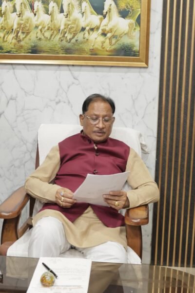 मुख्यमंत्री  विष्णुदेव साय ने बगिया में जनदर्शन कर सुनी आमजनों की समस्याएं आवेदनों के त्वरित एवं गंभीर निराकरण के दिए निर्देश
