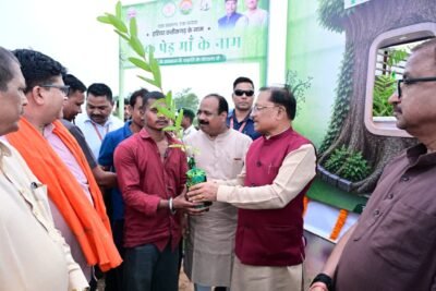 एक पेड़ मां के नाम महाअभियान के तहत निर्धारित लक्ष्य से अधिक लगाए गए पौधेरू मुख्यमंत्री श्री विष्णुदेव साय